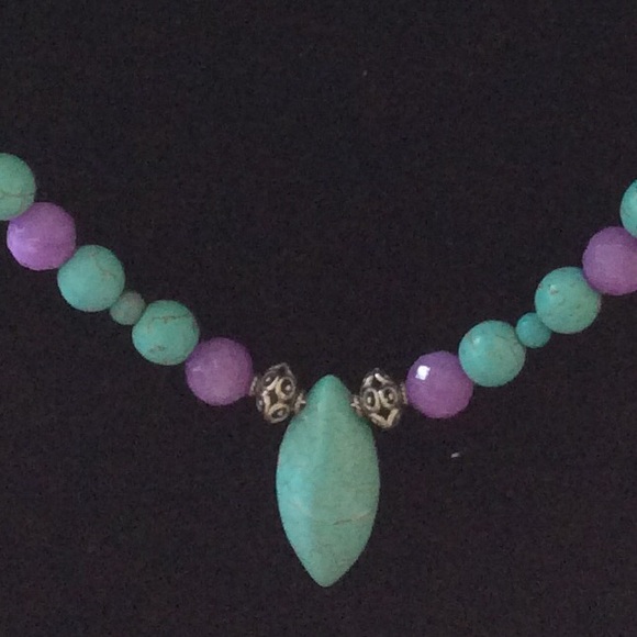 Hand Crafted Turquoise & Purple Beaded Jewelry Set. - Picture 2 of 7